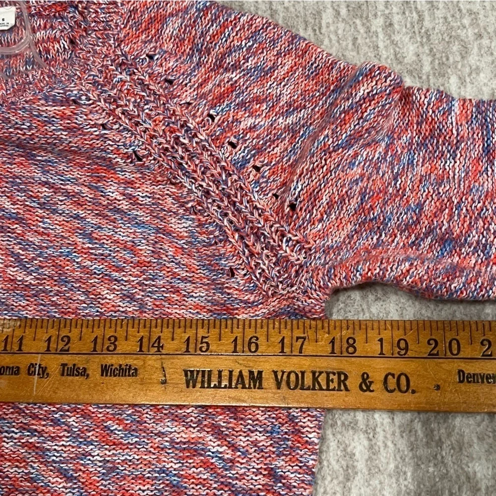 GAP Women's Red Blue White Multi Sweater size Small #ie2